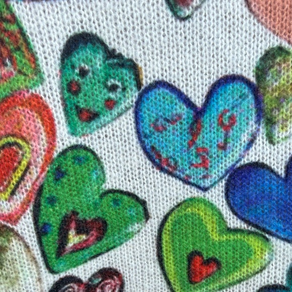 Colorful Heart Print Lightweight Sweater NWOT medium - Picture 4 of 8